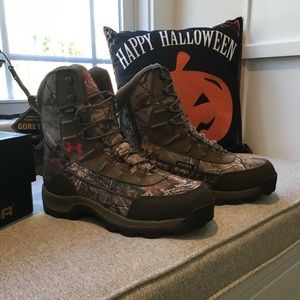 Women’s UA Brow Tine 800 Boot Sz 9.5 NWT